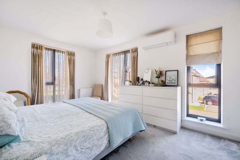 Bedroom- click for photo gallery